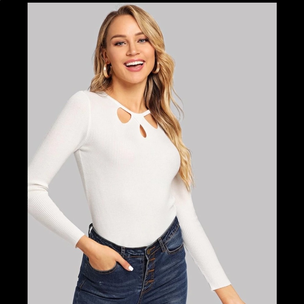 🌿3 for $20 • Keyhole Ribbed Sweater